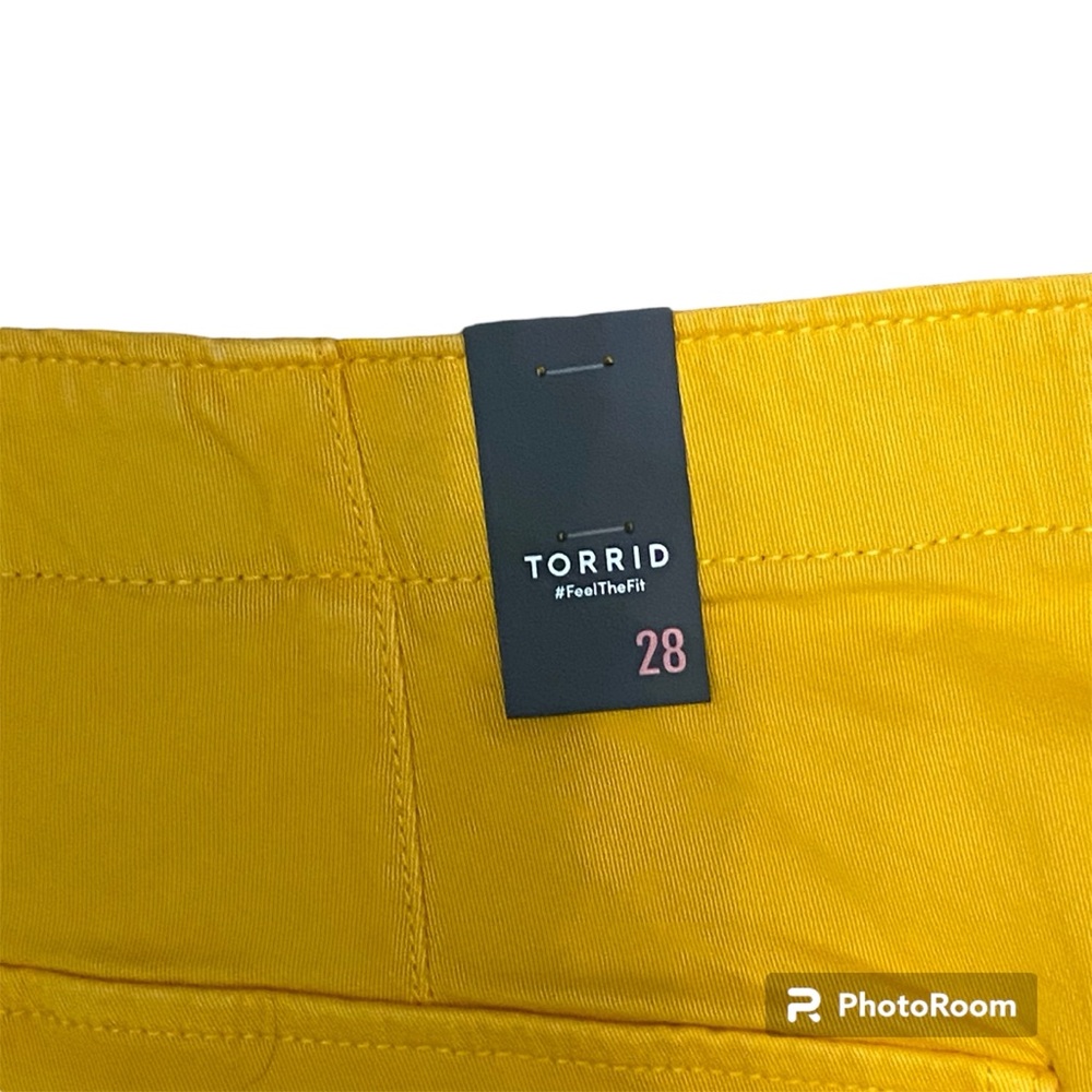 NWT Torrid Comfort Flex High Rise 3.5" Twill Chino Mustard Yellow Shorts Sz 28 - Picture 8 of 8